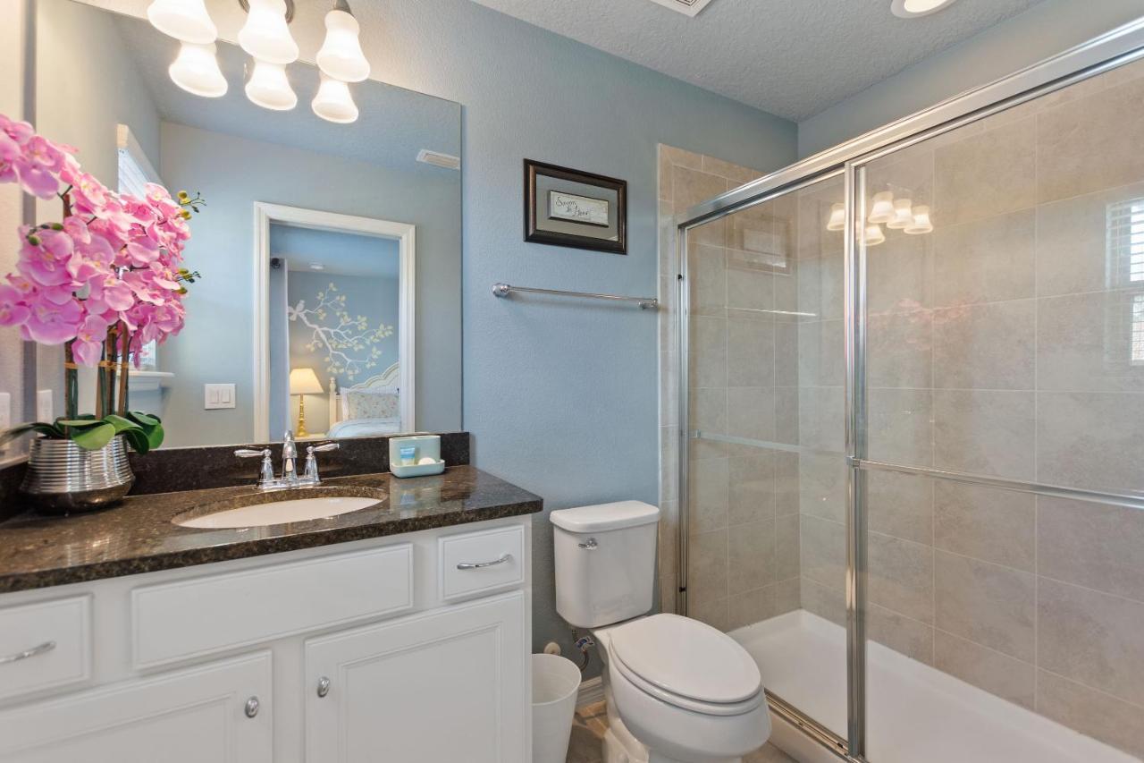 Stylish Cozy Family Getaway With Private Pool And View