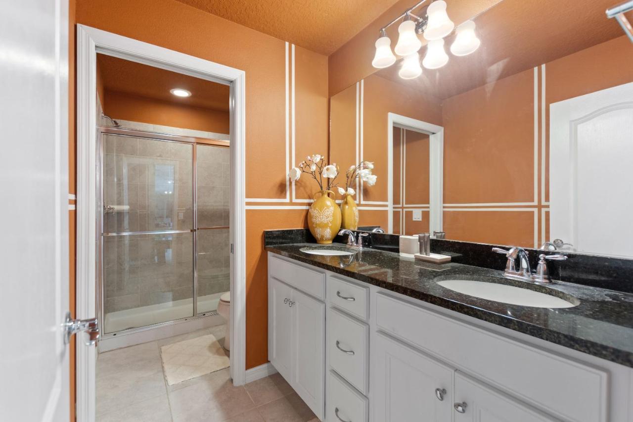 Stylish Cozy Family Getaway With Private Pool And View * Kissimmee